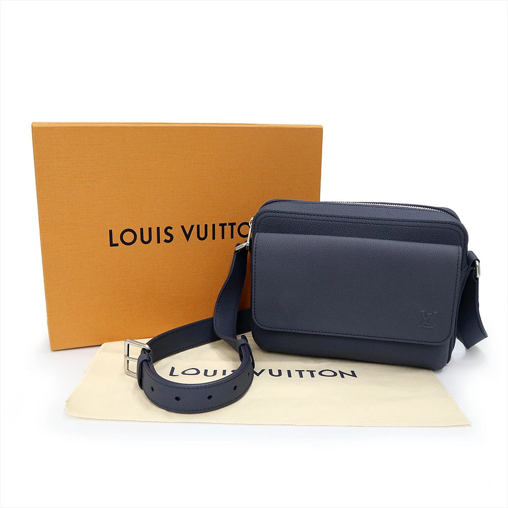 Louis Vuitton Navy Waxy Crossbody Messenger Boarding Bag Calf Leather Blue